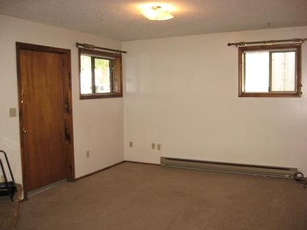 4th image of 418 W Babcock St #A