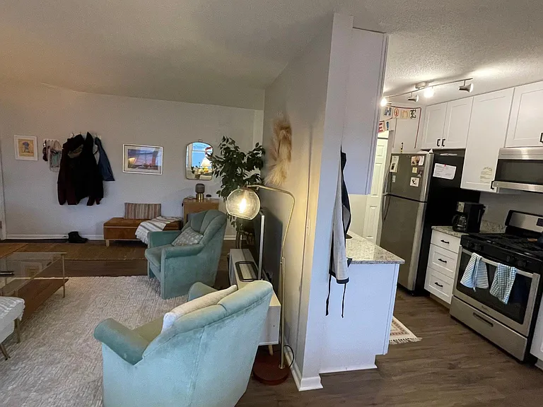 714 Spring St NE #7 — Photo 31