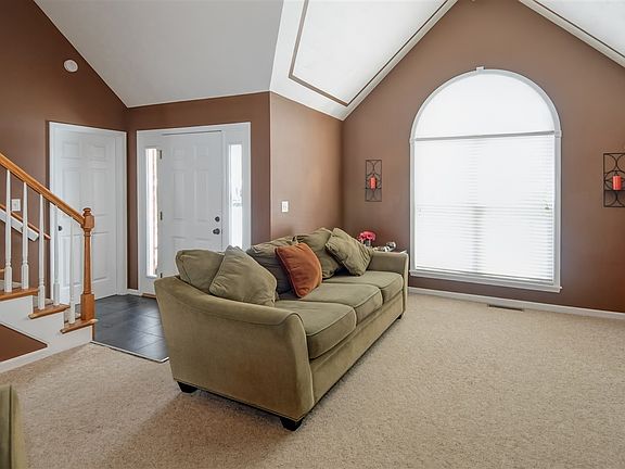 3rd image of 7215 Strive Ln