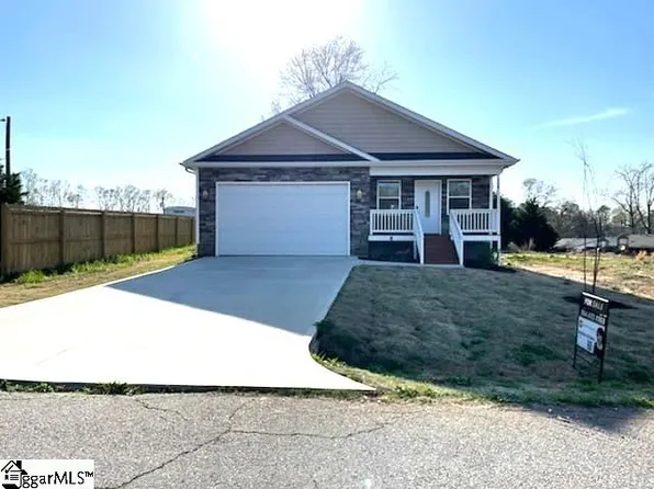 108 Longshore Dr, Belton, SC 29627