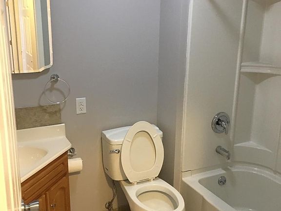 3rd image of 2453 Blue Heron Dr