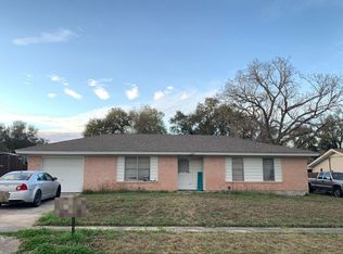1409 Oriole Ln, Beeville, TX 78102
