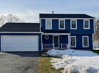 598 Bram Hall Dr, Rochester, NY 14626