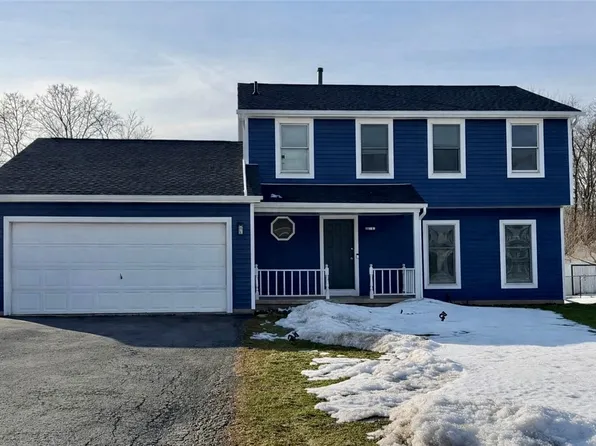 598 Bram Hall Dr, Rochester, NY 14626