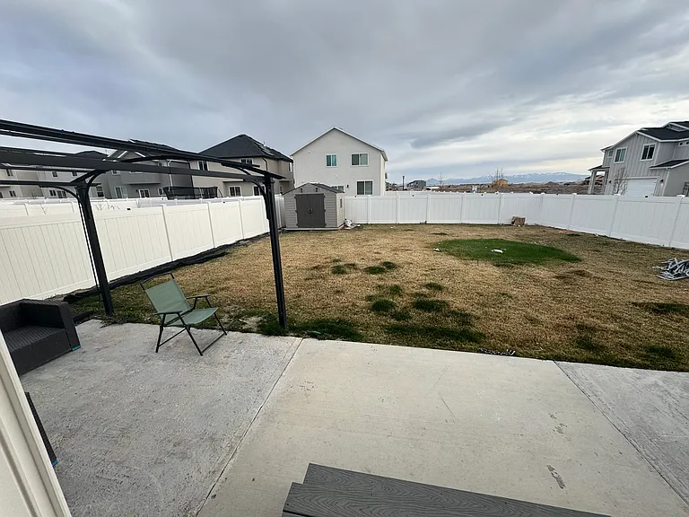 1118 E Doris Loop Rd — Photo 18