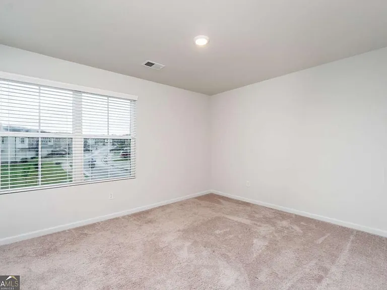 84 Founders Dr — Photo 17