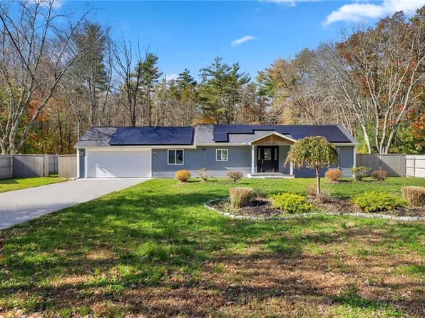 47 Roland Dr, West Greenwich, RI 02817