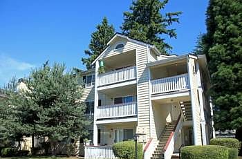 2nd image of 16720 North Rd APT F201