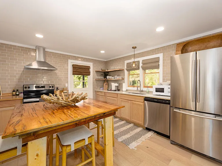 435 Reems Creek Rd — Photo 26