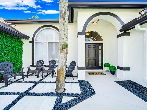 2nd image of 13064 Meadowbreeze Dr