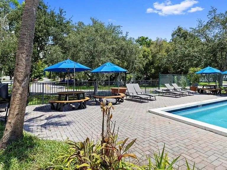 2445 SW 18th Ter #220 — Photo 30
