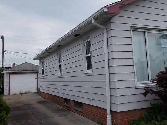 2nd image of 3408 Heresford Dr