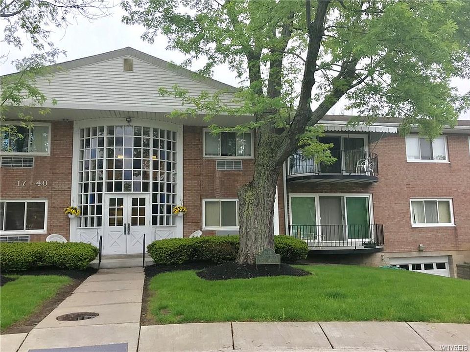 1st image of 23 Park Lane Ct