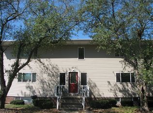 601 Mitchell Ct, Champaign, IL 61821