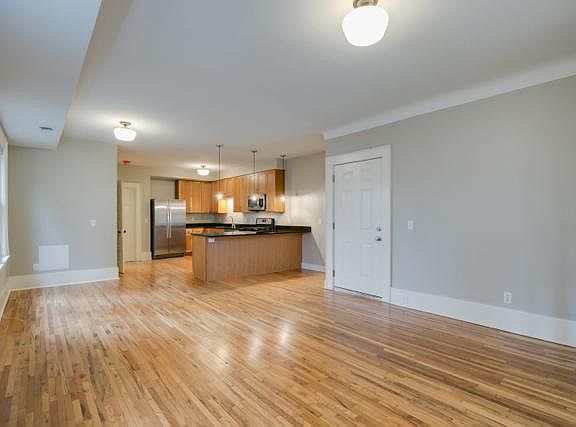 3rd image of 1626 Carroll Ave #2