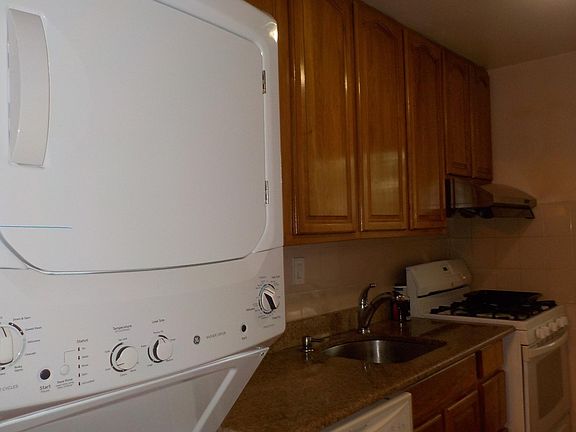 4th image of 75-13 254th St Floor 1