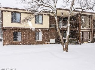 563 Somerset Ln #1, Crystal Lake, IL 60014