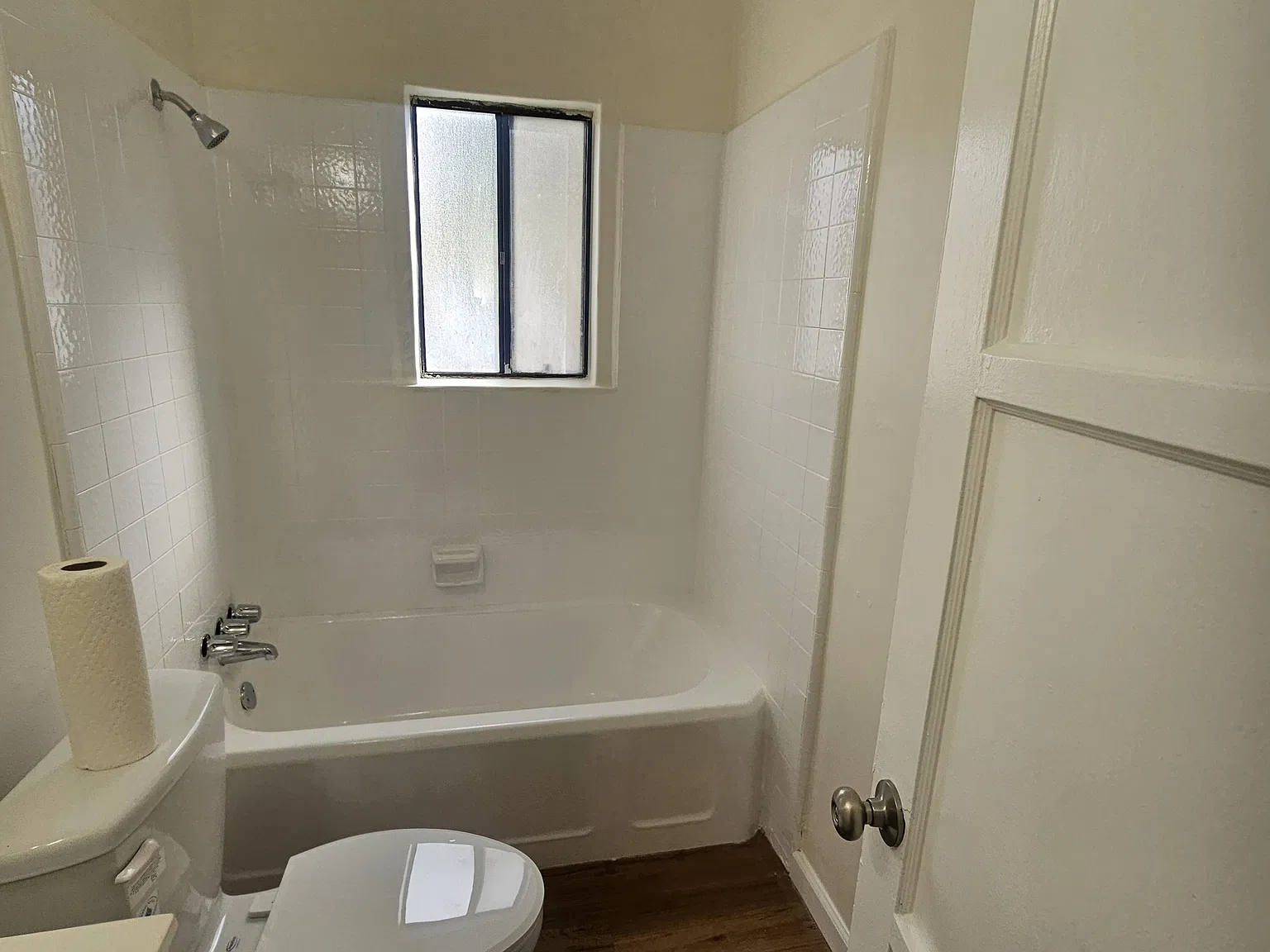 2 bed, 944 sqft, $2,375 — Photo 3