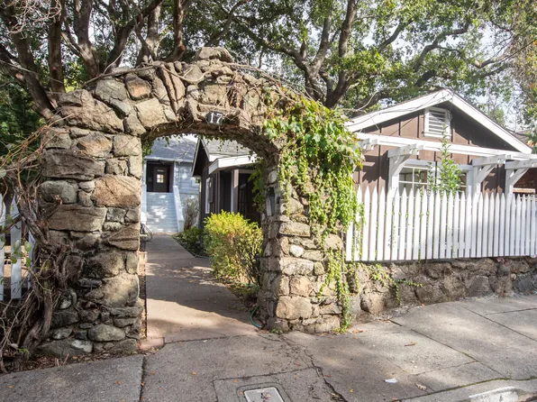 17 Hill Ave #A, Fairfax, CA 94930