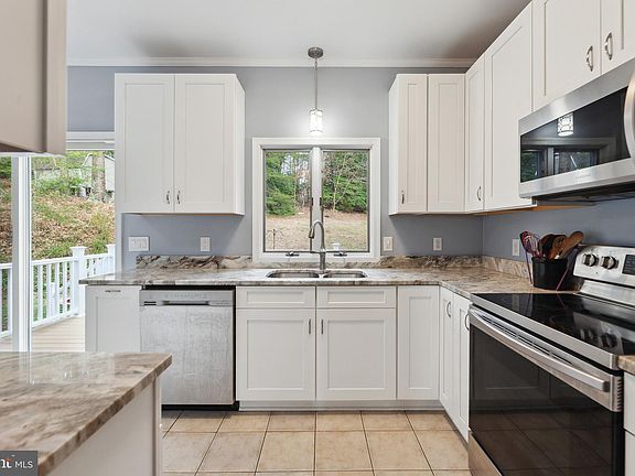 2nd image of 21744 Potomac View Dr