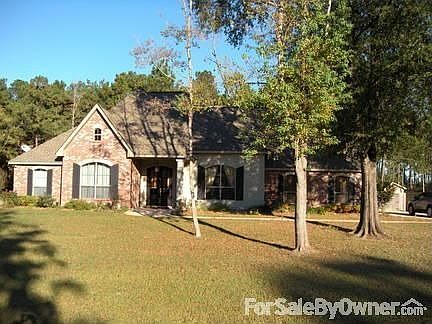 Front View
						:
						Shaded by beautiful tree