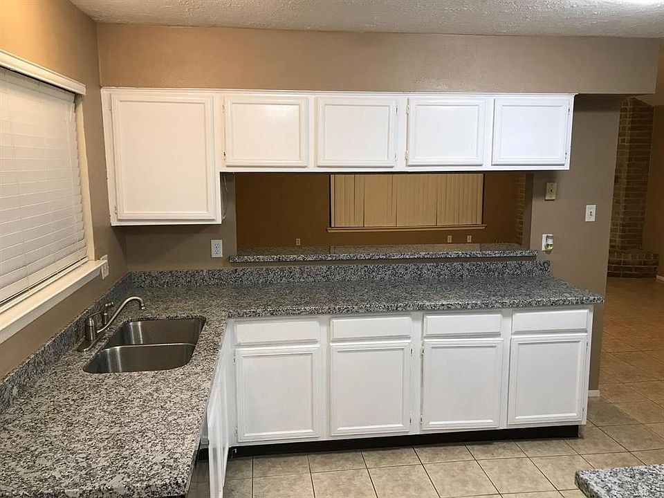 1st image of 17419 Mallett St