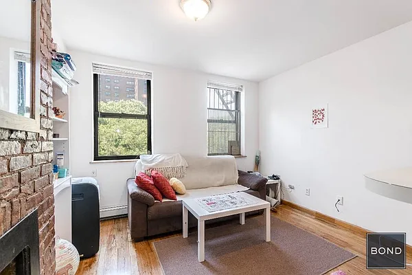 Rented by Bond New York | media 2