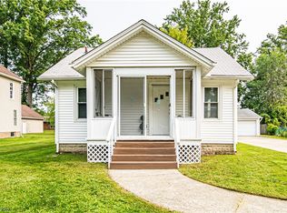 38365 Hurricane Dr, Willoughby, OH 44094