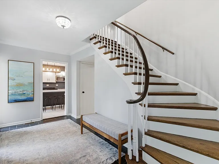 9343 Hamlin Ave — Photo 13