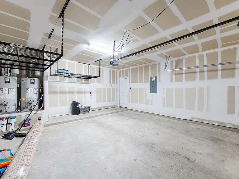 309 Greenway Dr — Photo 11