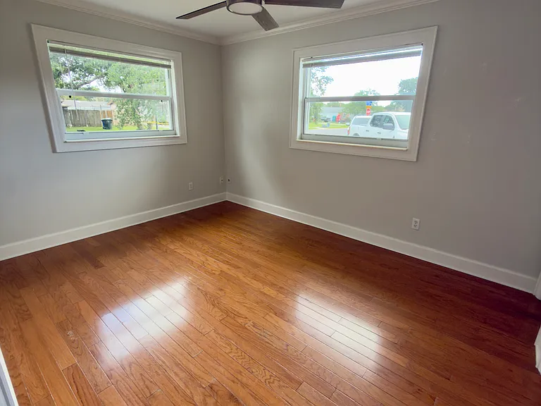1033 Hermosa Dr — Photo 12