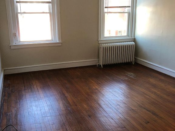 2nd image of 1506 W 14th St APT 2