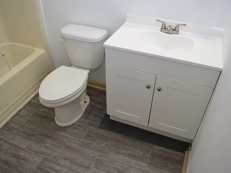 579 Peregrine St — Photo 28