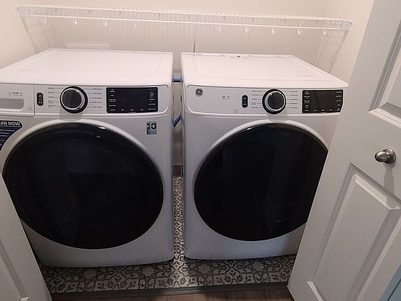 4th image of 1306 N Springbrook Rd #A107