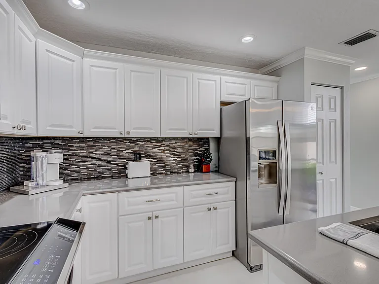 17 Selby Ln — Photo 22