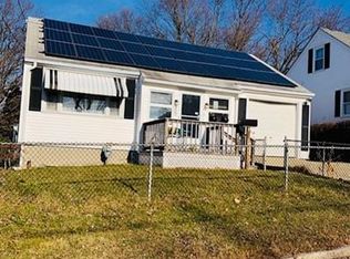 302 King Philip St, Fall River, MA 02724