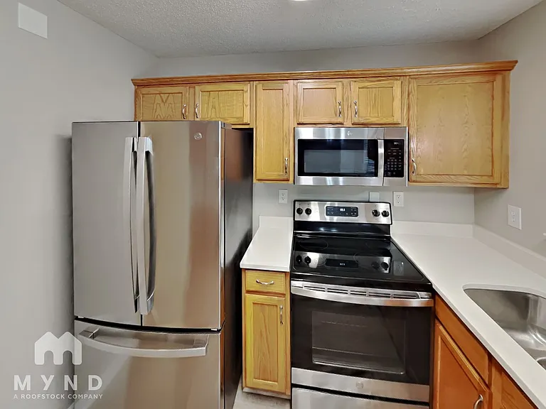 219 Chattaroy Dr — Photo 8