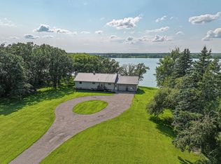 1044 S Otter Ave, Parkers Prairie, MN 56361