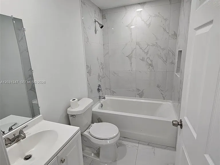 3819 3rd St W — Photo 11