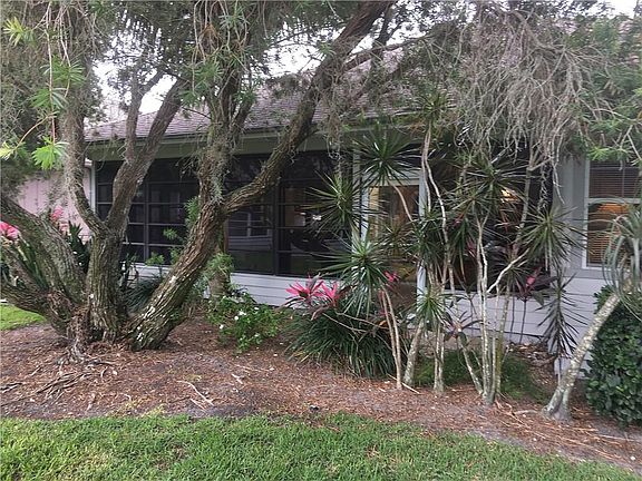 4th image of 430 Hawthorne Ln