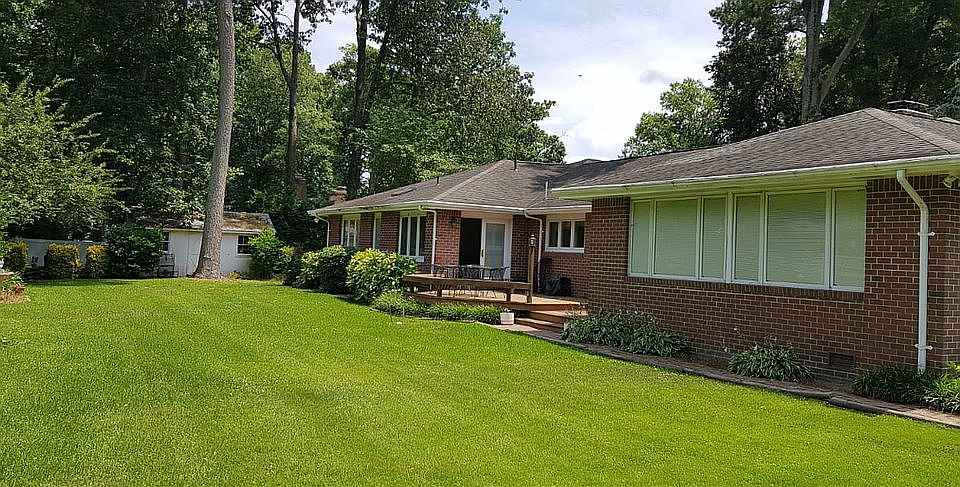 2nd image of 412 Cedar Ln