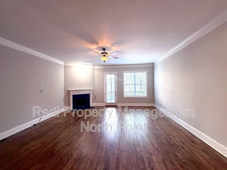 3026 Eltham Pl — Photo 12