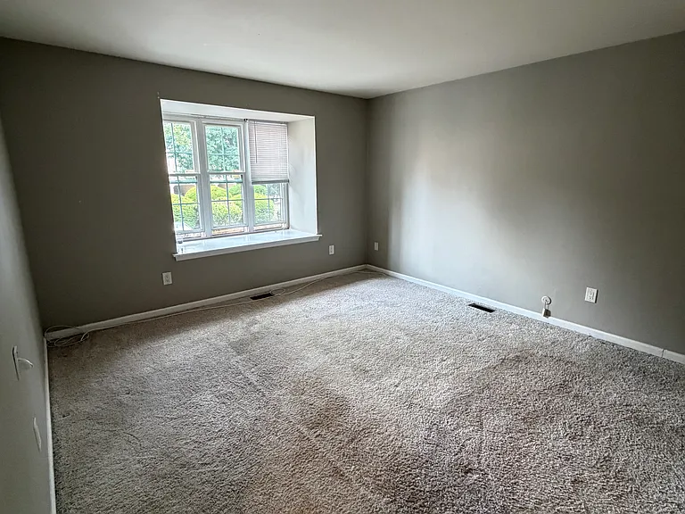114 Kings Croft — Photo 9