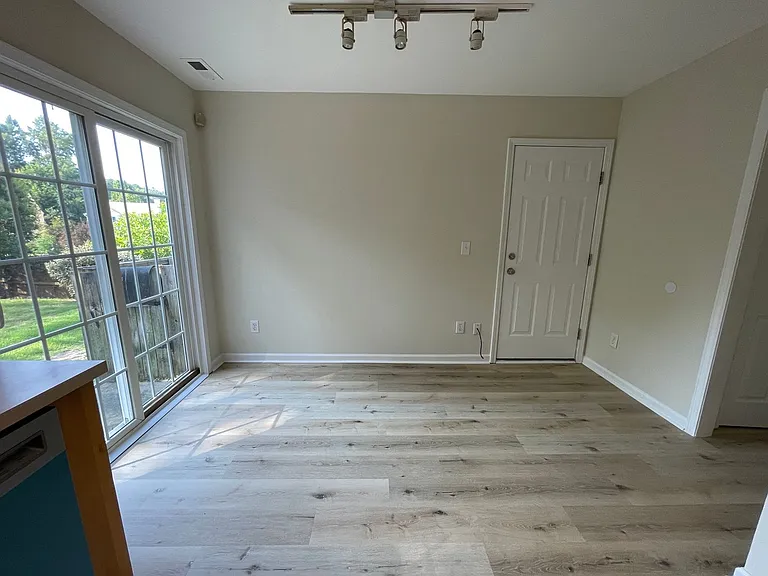 606 Ascott Way — Photo 17