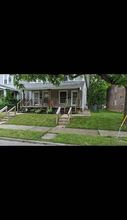 1st image of 2513 Indianola Ave #15