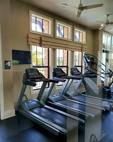4 bed, 3.5 bath, 2328 sqft, $4,450 — Photo 3