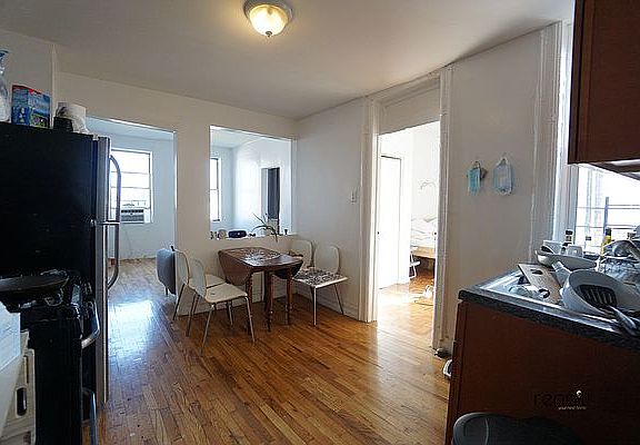 4th image of 370 Bedford Ave APT 24