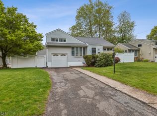 293 Fairview Ave, Cedar Grove, NJ 07009