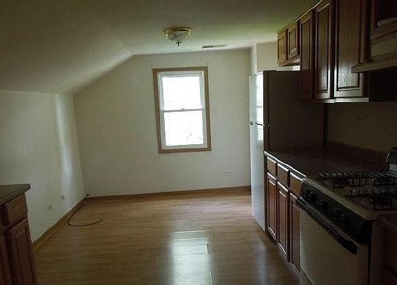 4th image of 116 N Madison St
