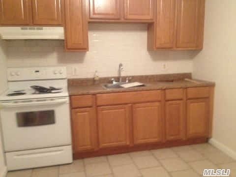 2nd image of 637 Doane Ave